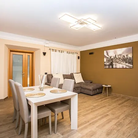 Casa Di Marco E Kaila Πανσιόν Tavullia