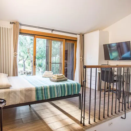 Πανσιόν Casa Di Marco E Kaila