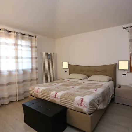 Πανσιόν Casa Di Marco E Kaila